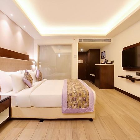 Hotel White Rose Igi Airport Yeni Delhi Dış mekan fotoğraf